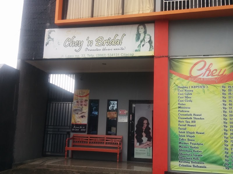 Menghijaukan Wajah, Menginspirasi Hati di Win Effend Salon